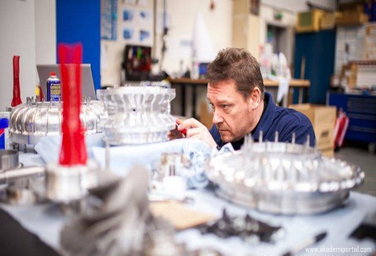 Bloodhound SSC on tour! Supersonic car makes it world debut in London ahead of its 1,000mph record-breaking run