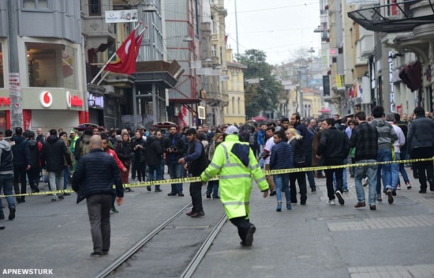 Four dead and 20 wounded as 'suicide bomber targets tourist shopping area' in Istanbul Four dead and 20 wounded as 'suicide bomber targets tourist shopping area' in Istanbul