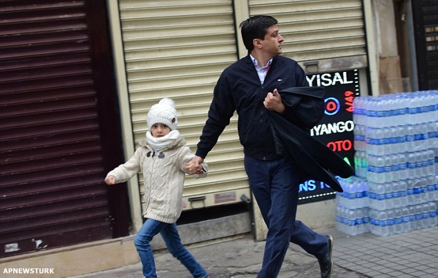 Four dead and 20 wounded as 'suicide bomber targets tourist shopping area' in Istanbul Four dead and 20 wounded as 'suicide bomber targets tourist shopping area' in Istanbul