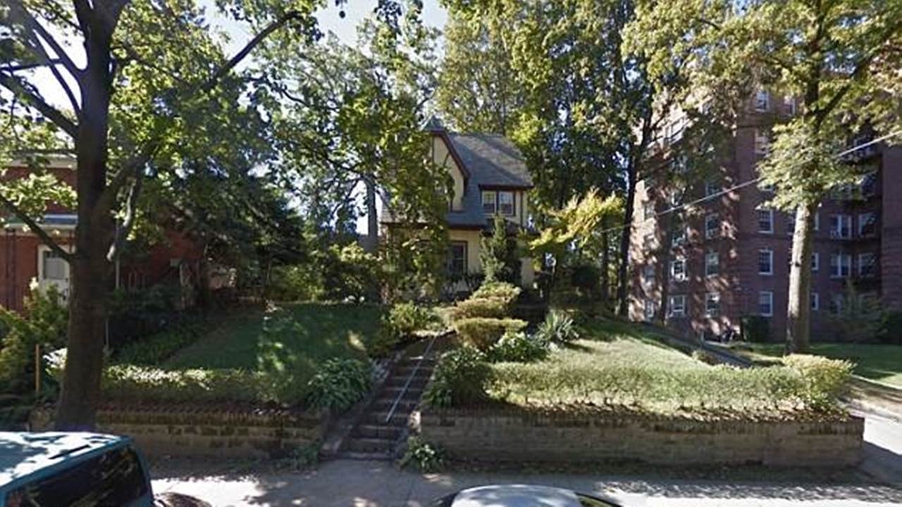 Donald Trump's mother WAS an immigrant chasing the American dream Donald Trump's mother WAS an immigrant chasing the American dream