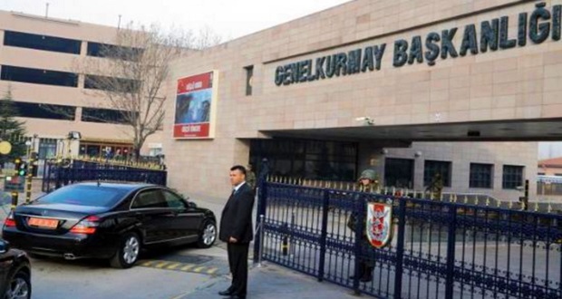 İbrahim Kalın: Hulusi Akar'a yönelik eleşiriler "iğrenç ve tiksindirici" İbrahim Kalın: Hulusi Akar'a yönelik eleşiriler "iğrenç ve tiksindirici"