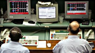 New York Times: 'AKP'deki çatlak ülkeyi zora sokabilir' New York Times: 'AKP'deki çatlak ülkeyi zora sokabilir'