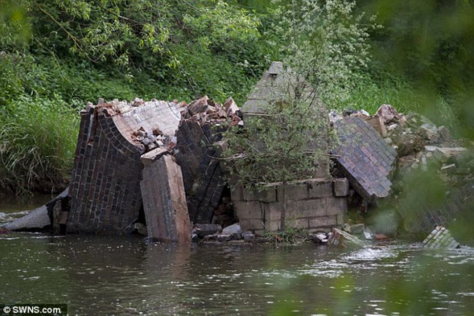 Drone captures collapsed 18th century Eastham Bridge Drone captures collapsed 18th century Eastham Bridge