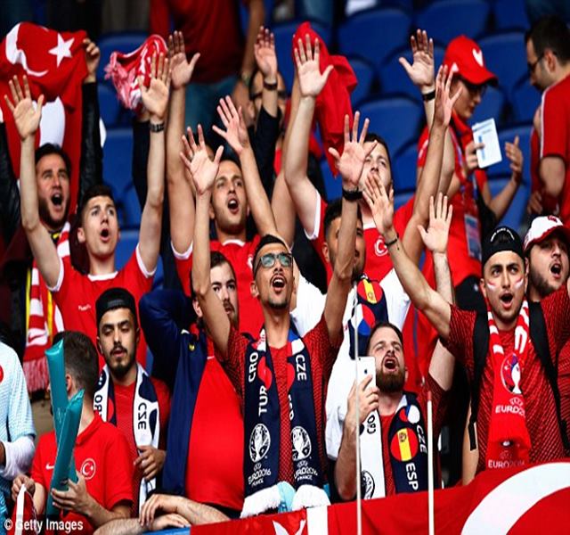 Turkish fans posted threatening images on the internet before EURO 2016