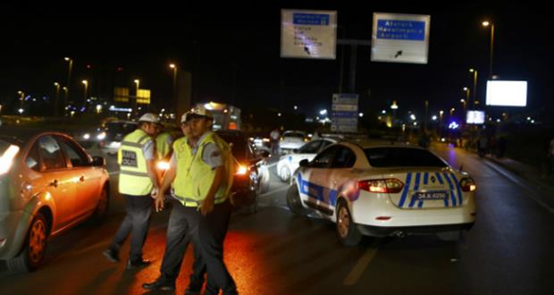 İstanbul Atatürk havalimanı'nda Canlı bomba saldırısı