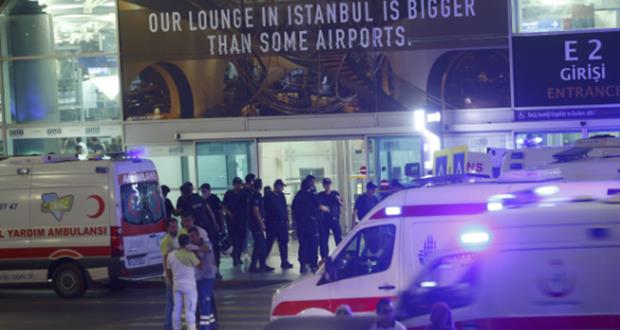 İstanbul Atatürk havalimanı'nda Canlı bomba saldırısı