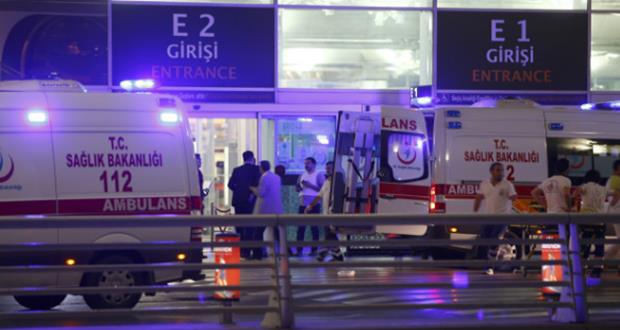 İstanbul Atatürk havalimanı'nda Canlı bomba saldırısı