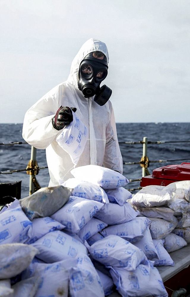 Navy discovers massive haul of more than a TONNE of heroin worth £160 MILLION on four fishing boats in the Indian Ocean bound for Europe Navy discovers massive haul of more than a TONNE of heroin worth £160 MILLION on four fishing boats in the Indian Ocean bound for Europe