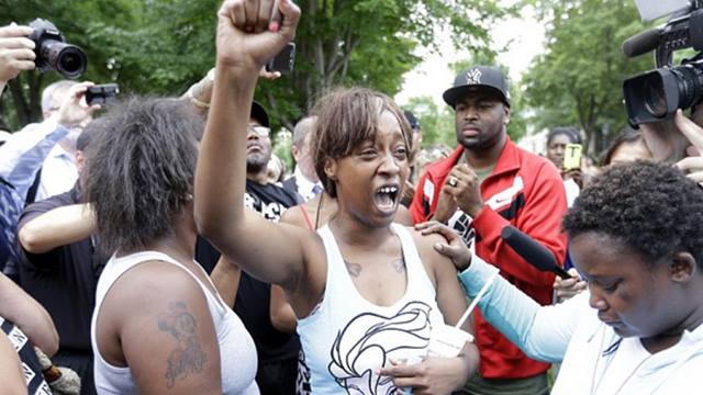 'Would this have happened if the passengers were white? I don't think so: Minnesota governor decries police racism after cop shoots dead black man in his car