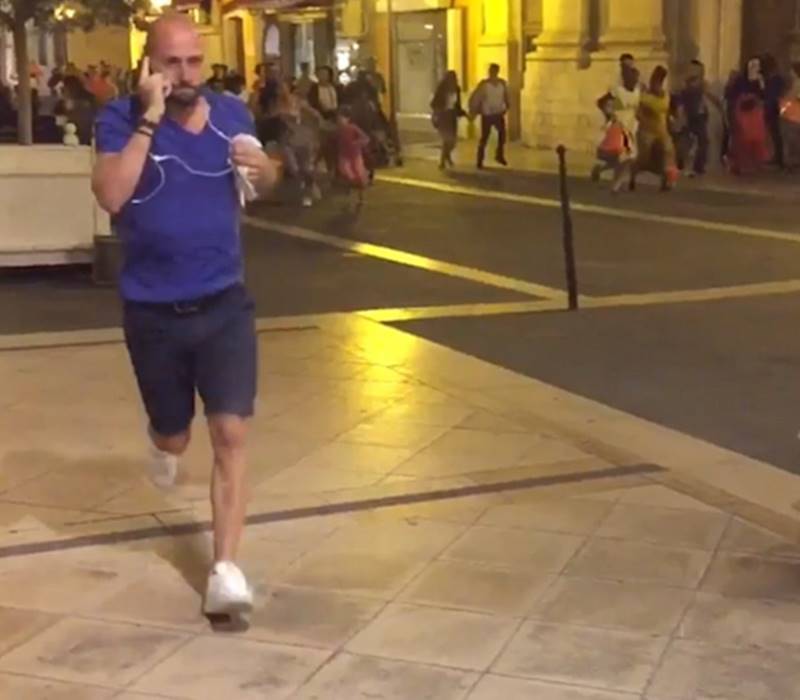 Fransa'nın Nice kentinde kamyonla terör saldırısı 73 ölü 150 yaralı