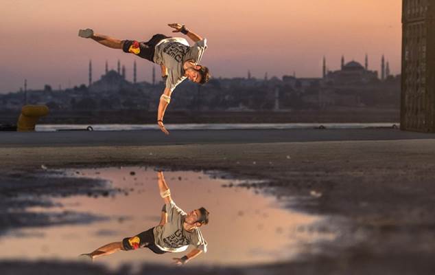 Spectacular show: Freerunners show off exceptional skill at Haydarpasa Port in Turkey