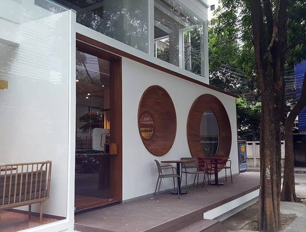Bangladeş'ten sonra Sırbistan'da kafe baskını 5 ölü 25 yaralı