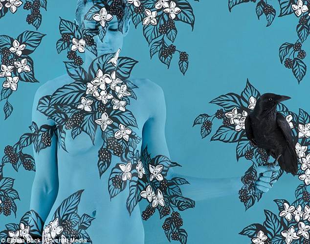 Fotoğraflarla: Çıplak modellerin grafik uyumu