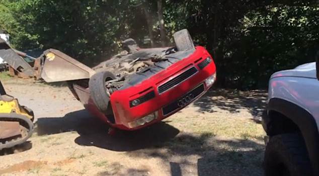 Shocking footage shows: Angry father scattered the horrors