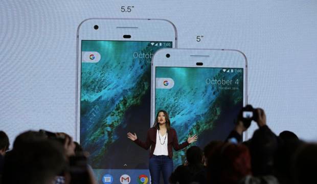 Google Pixel adı verilen yeni akıllı telefonunu tanıttı