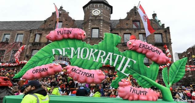 Fotoğraflarla: Alman Karnavalı Düsseldorf geçit töreni