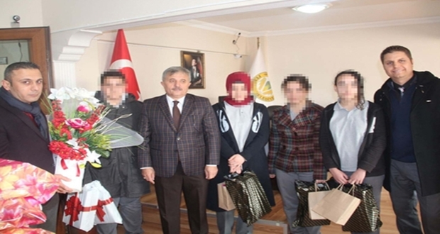 TEOG sonuçları açıklanmadan kutlama yapan Akp'li belediye