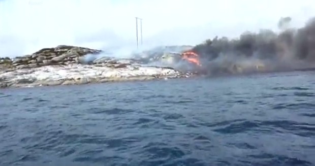 YoTube News: Smoke rising from blazing helicopter crash site in Norway YoTube News: Smoke rising from blazing helicopter crash site in Norway