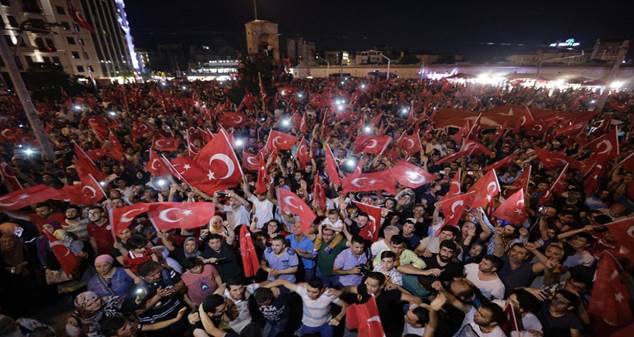 Darbe teşebbüsünde ABD'nin parmağı mı var?