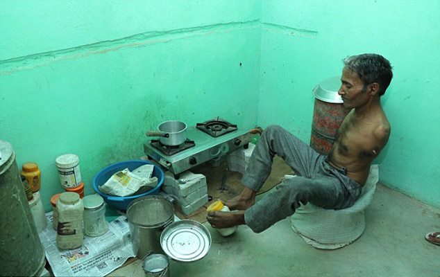 Watch: Courageous man born with no arms becomes professional tailor