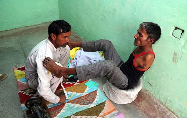 Watch: Courageous man born with no arms becomes professional tailor