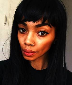 Five-stone anorexic mum transforms to incredible gym bunny Video