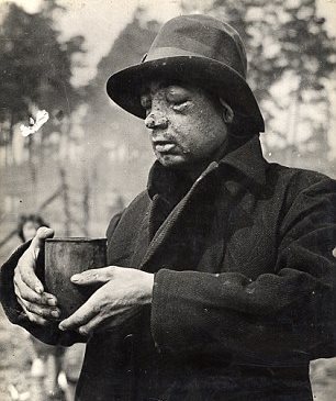 The day SAS entered Hell Belsen (Exclusive Video)