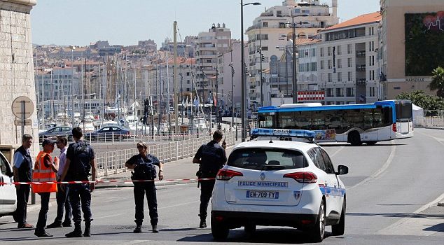 BREAKING NEWS: Moments after a car crashes into bus stop in Marseille