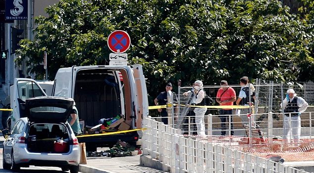 BREAKING NEWS: Moments after a car crashes into bus stop in Marseille