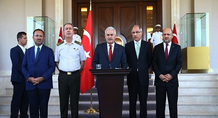 Bekir Bozdağ'dan CHP'ye Yanıt: Cumhurbaşkanı'na soru sorulamaz