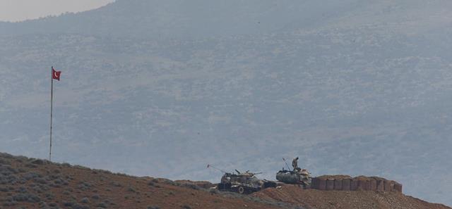 Afrin: Zeytin Dalı Harekâtı'nın ikinci gününde kara operasyonu