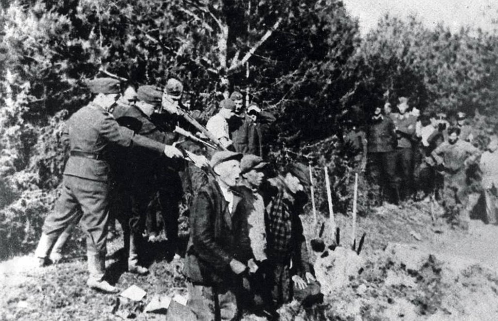 Hitler’s Dirty Dozen: The Nazi SS division murderers rapists Hitler's Dirty Dozen: The Nazi SS division murderers rapists