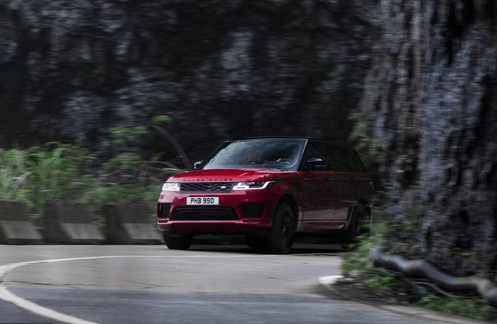 Range Rovers new hybrid tackles Chinas Tianmen Mountain Video