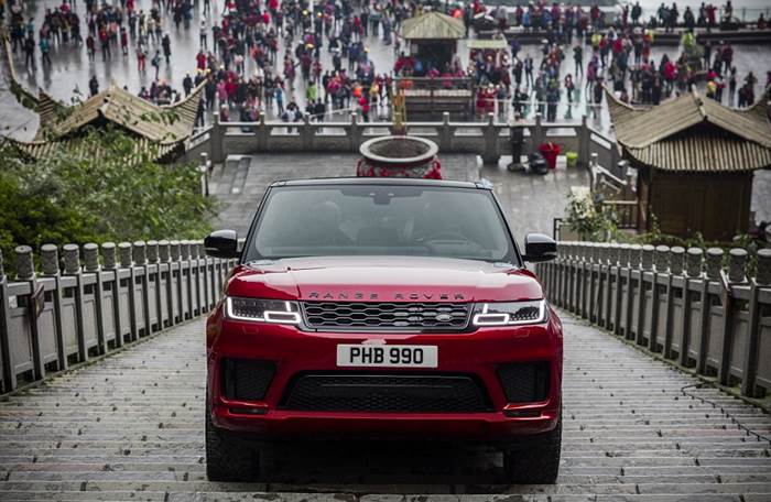 Range Rovers new hybrid tackles Chinas Tianmen Mountain Video
