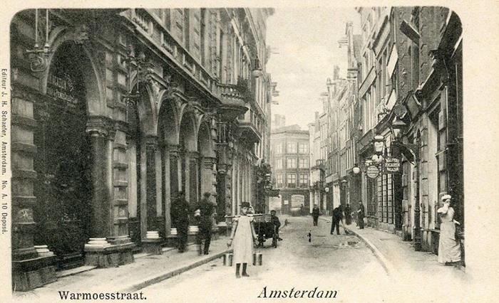 Library Archive: The dawn of Amsterdam's red light district 