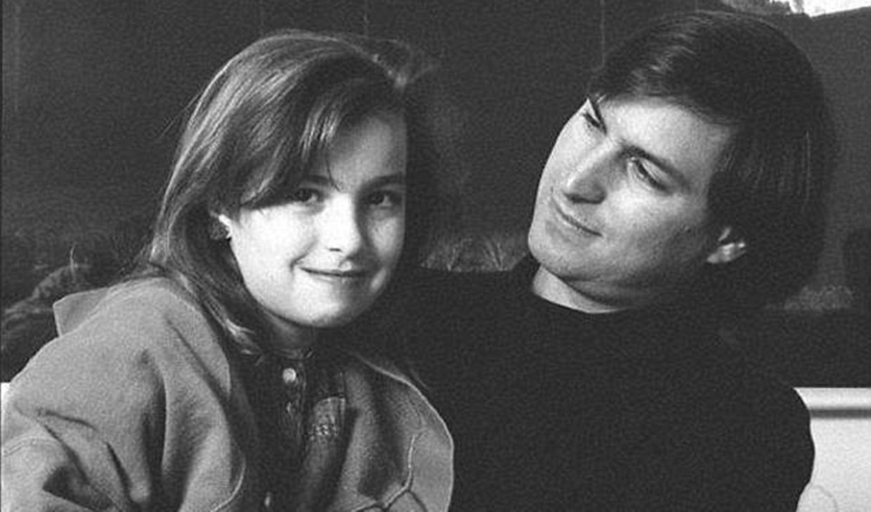 Steve Jobs Told Daughter Smelled Like Toilet Writes New Memoir (AP) Steve Jobs Told Daughter Smelled Like Toilet Writes New Memoir (AP)