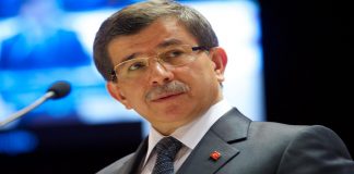 Ahmet Davutoğlu'nun AKP'ye Sert Eleştirileri Nasıl Okunmalı?