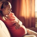 Doğum sonrası stres bozukluğu: PTSD riski ne zaman artıyor?