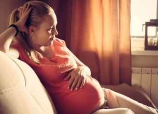 Doğum sonrası stres bozukluğu: PTSD riski ne zaman artıyor?