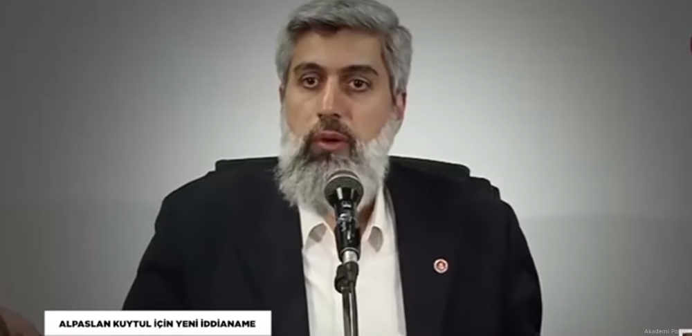 Cezaevindeki Harbiyeli genç kızlardan ilk fotoğraf