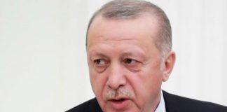 Cumhurbaşkanı Erdoğan: 'Bu aralar sarılmaları, öpüşmeleri erteleyelim'