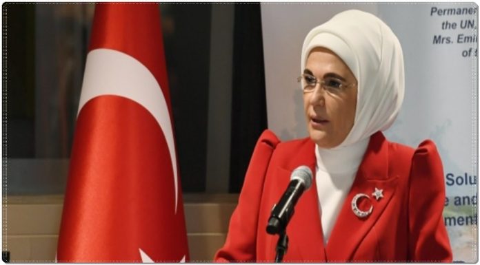 Emine Erdoğan: Katiller mafya babaları zorbalar rol model gibi lanse edilmesin Emine Erdoğan: Katiller mafya babaları zorbalar rol model gibi lanse edilmesin