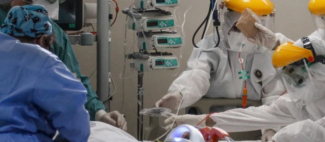 Türkiye’de Koronavirüs vakalarında Pazar günü rekor ölüm gerçekleşti