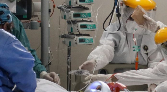 Türkiye’de Koronavirüs vakalarında Pazar günü rekor ölüm gerçekleşti