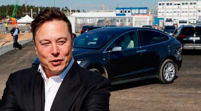 Elon Musk: Tesla’yı üç yıl önce Apple’a satmak istemiştim Elon Musk: Tesla'yı üç yıl önce Apple'a satmak istemiştim