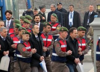 Times gazetesi: 'Türkiye'de sonu gelmeyen tasfiye süreci'