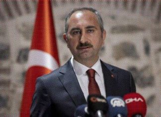 Bakan Gül: Sosyal medyada tutuklama siparişi verenlere sesleniyorum T. C. bir hukuk devletidir