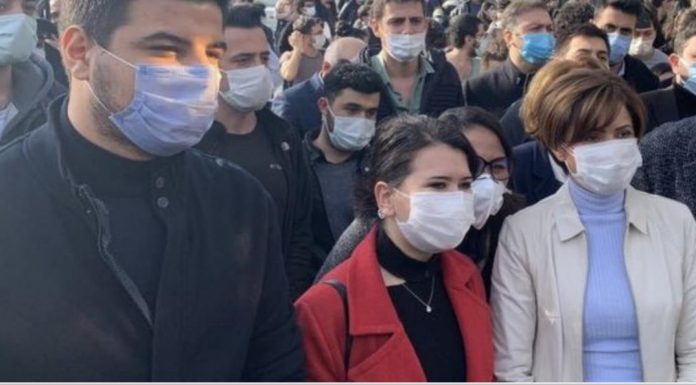 Erdoğan Soylu ve Kaftancıoğlu gösteriler ve suçlamalar için ne söyledi? Erdoğan Soylu ve Kaftancıoğlu gösteriler ve suçlamalar için ne söyledi?