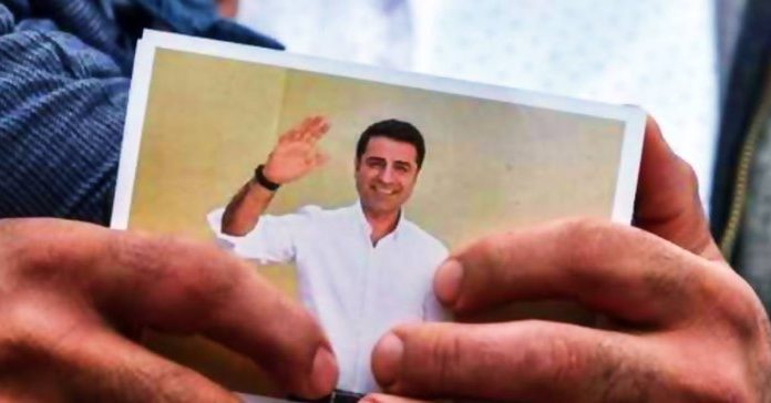 Avrupa Parlamentosu: Demirtaş, AİHM kararı kapsamında derhal serbest bırakılsın Avrupa Parlamentosu: Demirtaş, AİHM kararı kapsamında derhal serbest bırakılsın