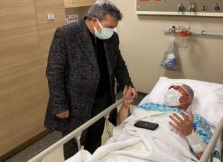 Gelecek Partisi Genel Başkan Yardımcısı Selçuk Özdağ'a silahlı ve sopalı saldırı düzenlendi